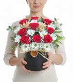 Kutuda K�rm�z� G�l ve Papatya